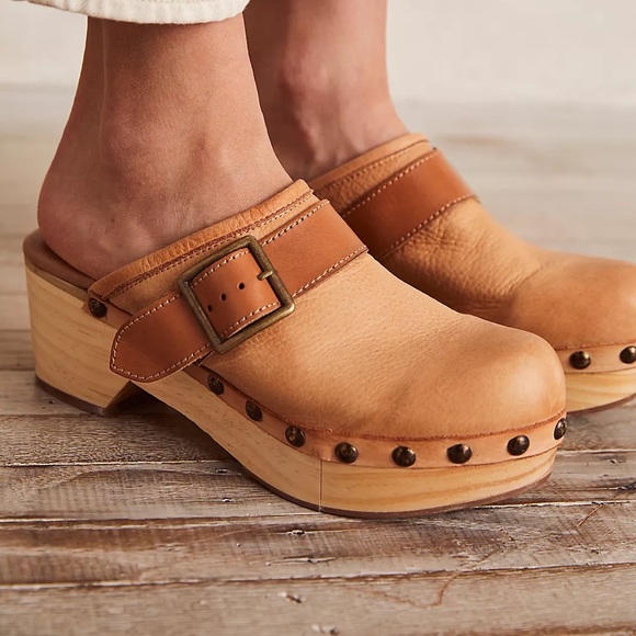 FREE PEOPLE Culver City Clogs - Picture 5 of 7